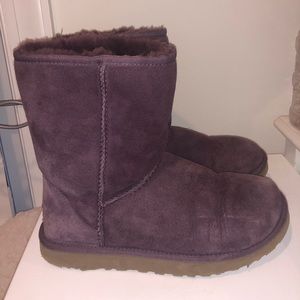 Women’s purple Uggs